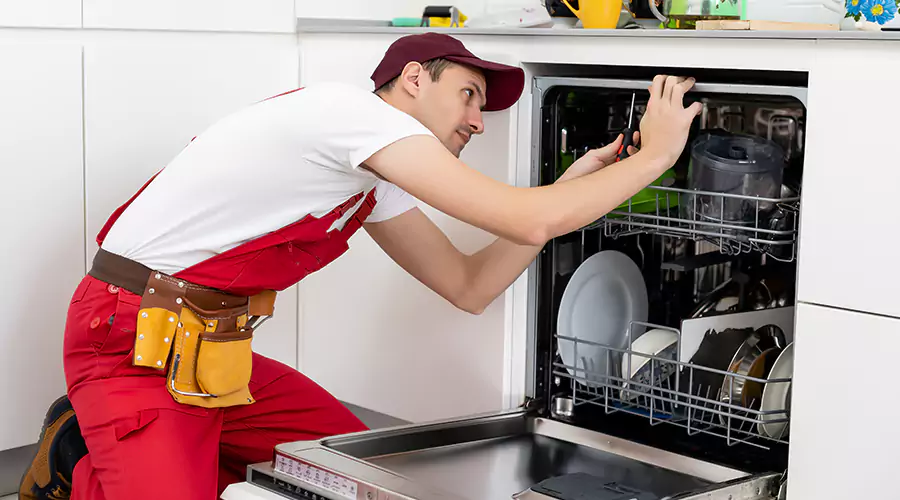 Why Your Dishwasher Is Not Cleaning or Draining
